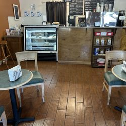 Delo's Heavenly House of Coffee - The shop itself
