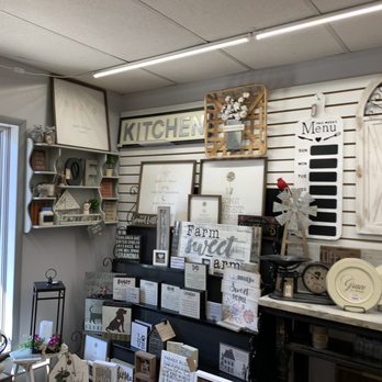 Decor & Moore Gift Shoppe - Decor - Gift Shops Near Me - Van Wert, Ohio Decor & Moore Gift Shoppe - Decor - Gift Shops Near Me - Van Wert, Ohio
