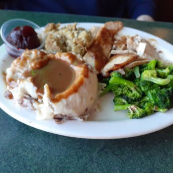 Metro Diner - Turkey dinner - American Near Me - Fayetteville, North Carolina Metro Diner - Turkey dinner - American Near Me - Fayetteville, North Carolina
