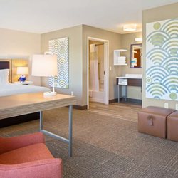Hampton Inn & Suites Walla Walla - Guest room bath