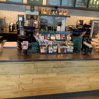 Starbucks - Coffee & Tea Near Me - Highland, California