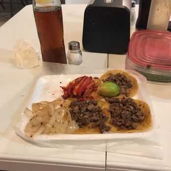 Tacos Clásico Regio - Seen on Facebook had to try and was not disappointed!!!! Bring cash as its cash only!!!! - Mexican Near Me - Houston, Texas Tacos Clásico Regio - Seen on Facebook had to try and was not disappointed!!!! Bring cash as its cash only!!!! - Mexican Near Me - Houston, Texas
