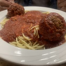 Vince's Pizza & Pasta - Spaghetti and meatballs