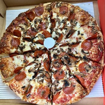 Porky's Pizza - Large Pepperoni & Mushrooms Pizza - Pizza Near Me - Chino Hills, California Porky's Pizza - Large Pepperoni & Mushrooms Pizza - Pizza Near Me - Chino Hills, California