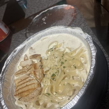 Sauced - Alfredo w/ grilled chicken - Italian Near Me - Evansville, Indiana Sauced - Alfredo w/ grilled chicken - Italian Near Me - Evansville, Indiana