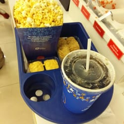 Cinepolis Kukulcan - Listos para la película :D