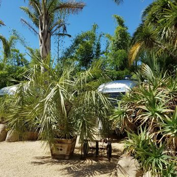 Caravan Outpost - Peek-a-boo Airstreams. - Hotels Near Me - Ojai, California