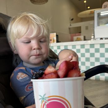Paradise Bowls - Juice Bars & Smoothies Near Me - Hermosa Beach, California