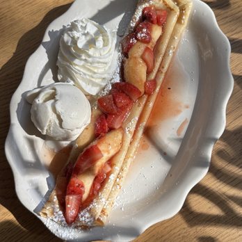 Maison Provence - Strawberry Banana Flambee - French Near Me - Brooklyn, New York