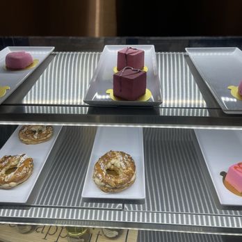 Chez Maryse - Bakeries Near Me - Fresno, California