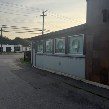 Hu's House - Outside - unassuming - Shanghainese Near Me - Albany, New York Hu's House - Outside - unassuming - Shanghainese Near Me - Albany, New York