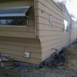 Givens Hot Springs - The Stabin' Cabin