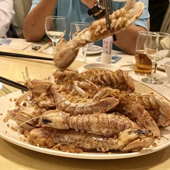 長洲華威酒店 - Mantis prawns - Hotels Near Me - Hong Kong, HK