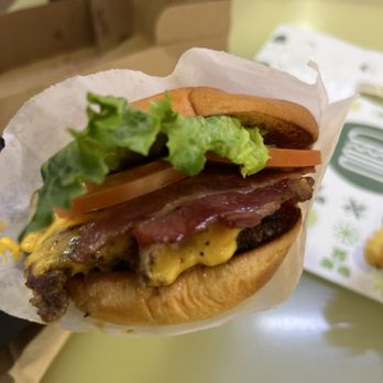 Shake Shack Westfield Southcenter - Single shack burger with bacon added - Burgers Near Me - Seattle, Washington Shake Shack Westfield Southcenter - Single shack burger with bacon added - Burgers Near Me - Seattle, Washington