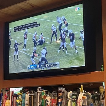 Famous Dave's Bar-B-Que - ows a football game on the tv - Barbeque Near Me - Williston, North Dakota Famous Dave's Bar-B-Que - ows a football game on the tv - Barbeque Near Me - Williston, North Dakota