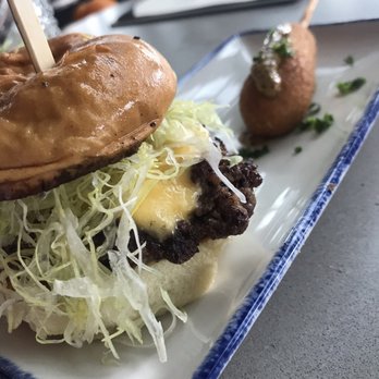 Lincoln Social Rooftop - Slider and hot dog - American Near Me - Columbus, Ohio