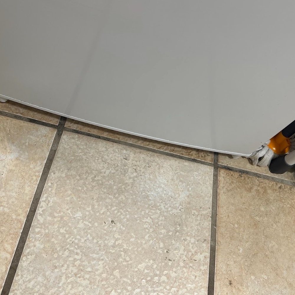 Condado Del Mar - Dirty floor in kitchen by fridge - Apartments Near Me - San Juan, Puerto Rico Condado Del Mar - Dirty floor in kitchen by fridge - Apartments Near Me - San Juan, Puerto Rico