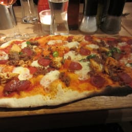 Meaty pizza! Meaty pizza!