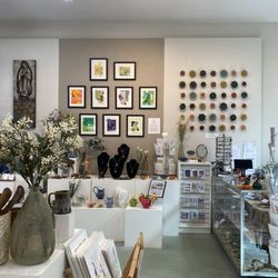 Happy Life Pottery and Gallery