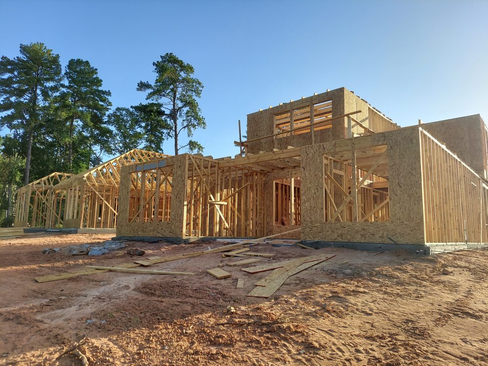 Slide of Montes Framing & Construcción