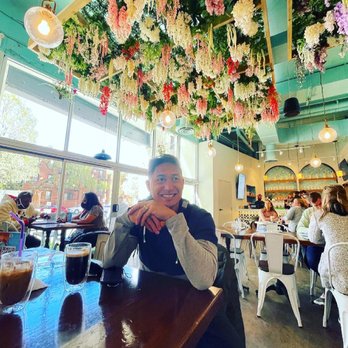 Wake ‘n Bacon - Another ambience POV - Breakfast & Brunch Near Me - Chicago, Illinois