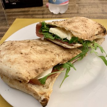 Pizzeria O' Vesuvio Firenze - Crudo Sandwich - Pizza Near Me - Florence, FI
