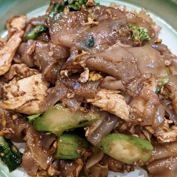Sup Thai Kitchen  - Pad see ew - Thai Near Me - Fresh Meadows, New York