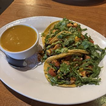 Hugo’s Restaurant - Breakfast & Brunch Near Me - West Hollywood, California Hugo’s Restaurant - Breakfast & Brunch Near Me - West Hollywood, California
