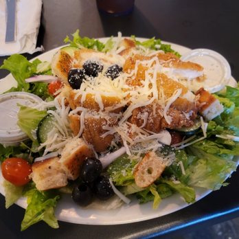 Catalano Pizzeria - Salad with chicken Stripes. - Pizza Near Me - Cibolo, Texas Catalano Pizzeria - Salad with chicken Stripes. - Pizza Near Me - Cibolo, Texas
