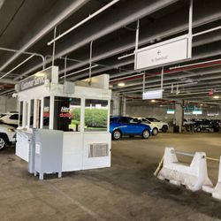 Hertz Rent A Car - Drop off here