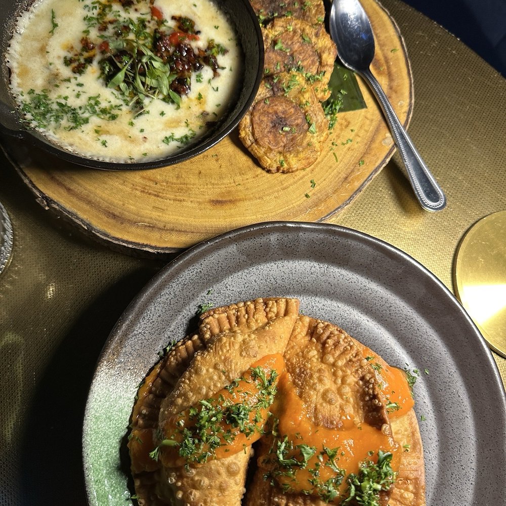 Sobre Mesa - Queso de Hoja Fundido, Beef Empanadas - Cocktail Bars Near Me - Oakland, California Sobre Mesa - Queso de Hoja Fundido, Beef Empanadas - Cocktail Bars Near Me - Oakland, California