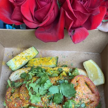 Buna Coffee House and Tea - Avocado toast w/ cayenne pepper and turmeric - Coffee & Tea Near Me - Inglewood, California
