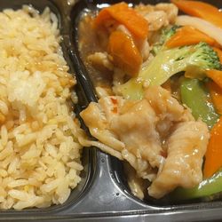 Rok The Wok Truck - Hunan chicken and fried rice.