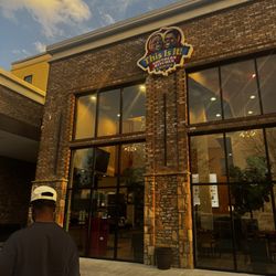 This Is It Southern Kitchen & Bar-B-Q Camp Creek - Front of restaurant