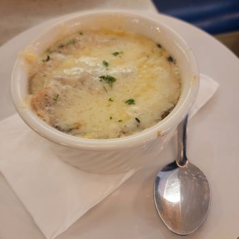 Pandor - French onion soup - good for a cold morning, not salty but lacking in flavor - Bakeries Near Me - Irvine, California