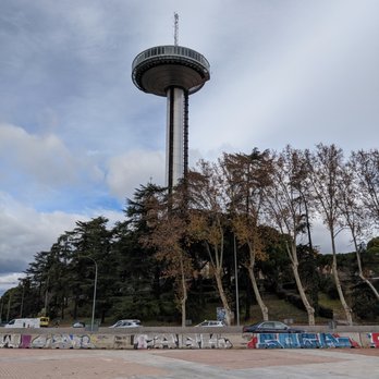 Faro de la Moncloa - Faro de la Moncloa, Madrid - Landmarks & Historical Buildings Near Me - Madrid, M
