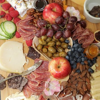 Bleu Oak Charcuterie - Medium board - Food Delivery Services Near Me - Vista, California
