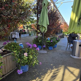 High Hand Cafe - New American Near Me - Loomis, California