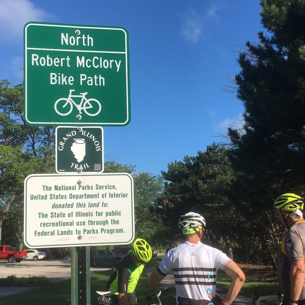 Robert McClory Bike Path - Goes North past lake bluff - Hiking Near Me - Lake Forest, Illinois