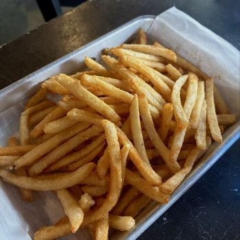 Mt. Carmel Brewing Company - Dry rub fries - Breweries Near Me - Cincinnati, Ohio Mt. Carmel Brewing Company - Dry rub fries - Breweries Near Me - Cincinnati, Ohio