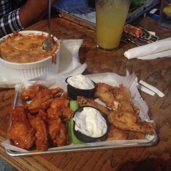 Eli Cannon's - Mac n cheese, Cajun wings, and Buffalo wings - American Near Me - Middletown, Connecticut
