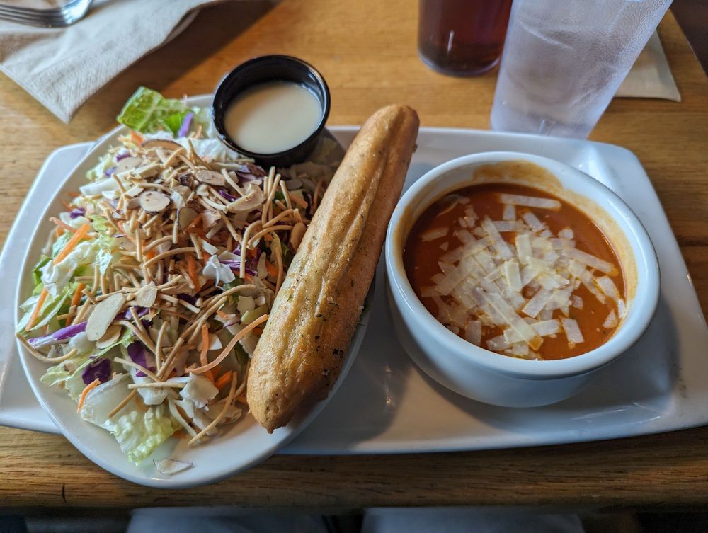 Social spots from Applebee's Grill + Bar