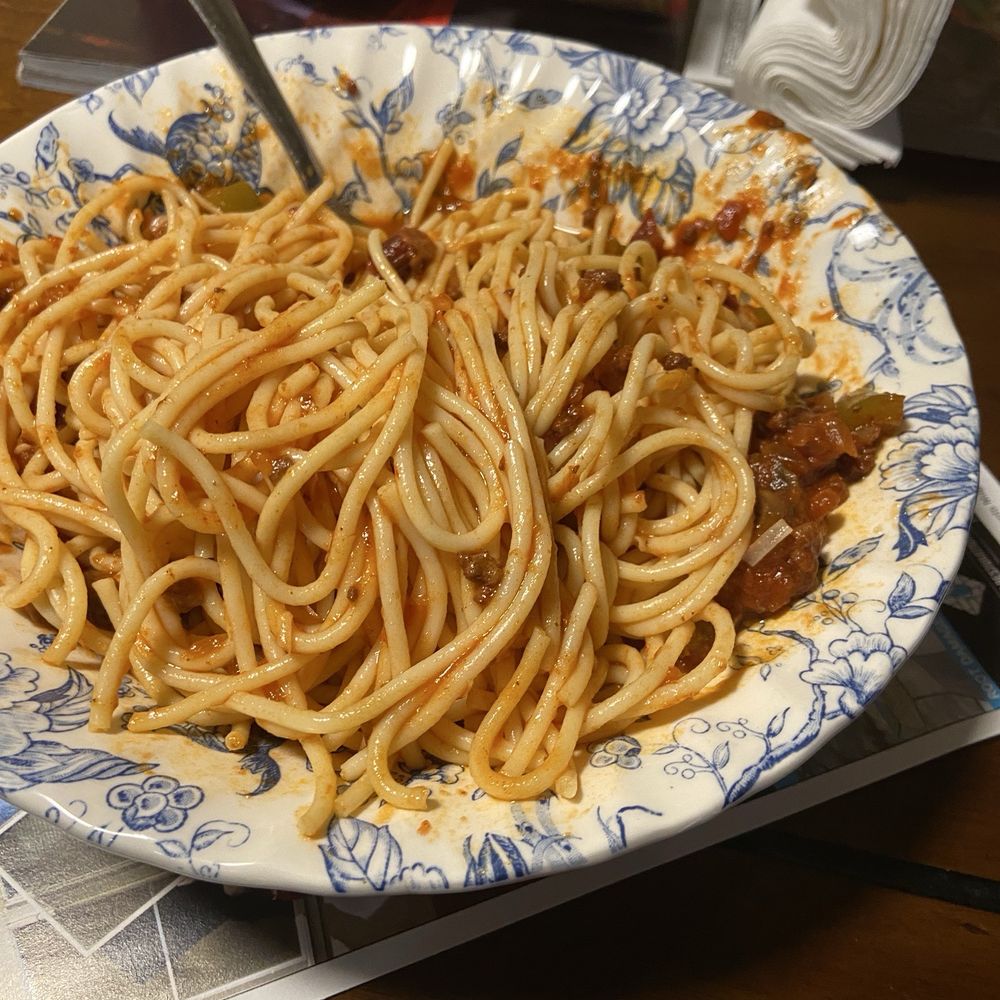 Spaghetti from old world brilla ground meant is Winco store brand and Ragu tomato's sauce, looks delish eh? Spaghetti from old world brilla ground meant is Winco store brand and Ragu tomato's sauce, looks delish eh?