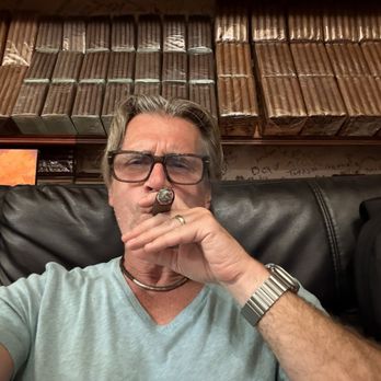 Top Cigars - Maduro box pressed - Tobacco Shops Near Me - Miami, Florida Top Cigars - Maduro box pressed - Tobacco Shops Near Me - Miami, Florida