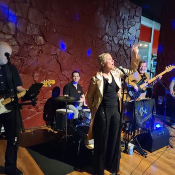 Azo VINO Wine Bar - The Soundbytes! - Wine Bars Near Me - Covina, California