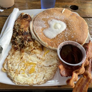 Basecamp Dinette - Pancakes, eggs, potatoes, bacon - Coffee & Tea Near Me - Burbank, California Basecamp Dinette - Pancakes, eggs, potatoes, bacon - Coffee & Tea Near Me - Burbank, California