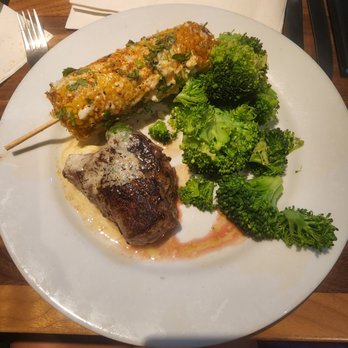 Chili's - Classic sirloin- 6 oz. with roasted street corn and steamed broccoli - American Near Me - Westbury, New York Chili's - Classic sirloin- 6 oz. with roasted street corn and steamed broccoli - American Near Me - Westbury, New York