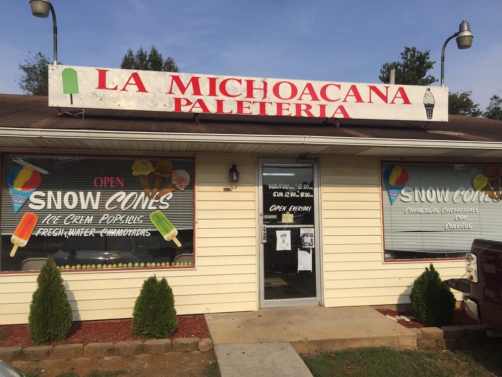 La Michoacana Paleteria Logo