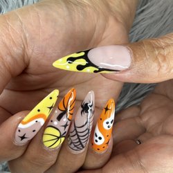 Holly’s Nails - Halloween nails by Angie