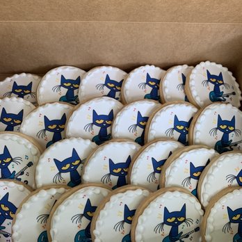 ECBG Cake Studio - Custom cookies - Bakeries Near Me - Chicago, Illinois